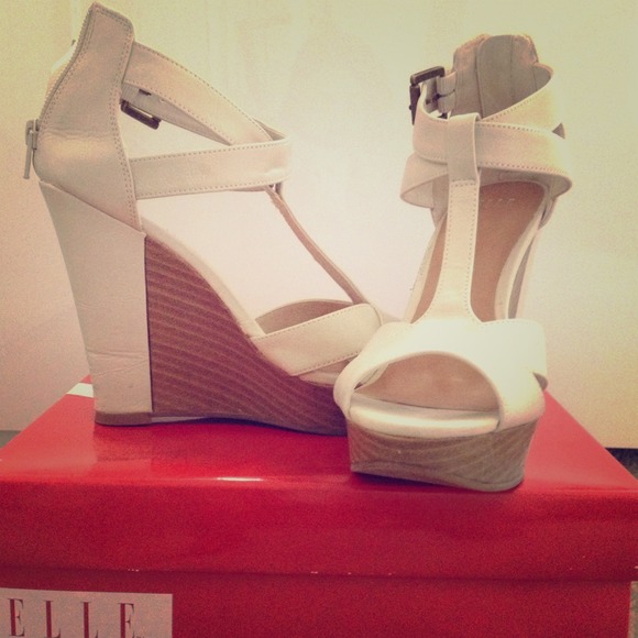 Wedge shoes
