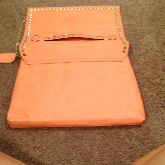 Coral studded big clutch - Picture 2 of 4