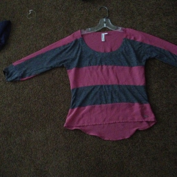 Pink and Gray stripped 3/4 sleeve top