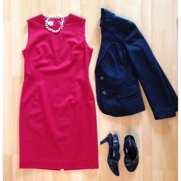 Rena Rowan Dresses & Skirts - Rena Rowan dress sz 8. RED! Classic style! Cute!