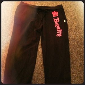 Cropped black sweat pants