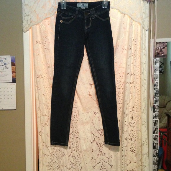 ✅ REDUCED! 🙌 Jolt jeans!