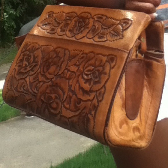 *Sold on Esty *Vintage Tooled Mexican Leather Bag - Picture 3 of 4