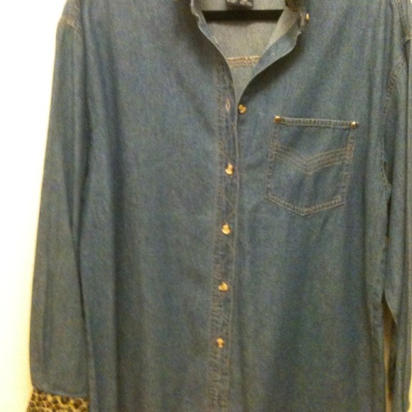 Fun leopard print collar denim shirt
