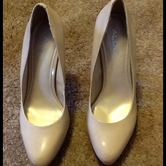 Nude Aldo Pumps