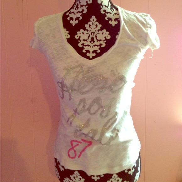 Aeropostale white vneck w/ pink and silver glitter - Picture 1 of 1