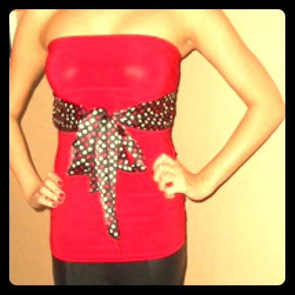 Strapless top in red with polka dot wrap around - Picture 1 of 2