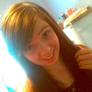 Meet your seller/buyer 🎀🌺