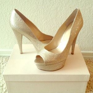 ⛔💲SOLD🚫Enzo Angiolini platform pumps