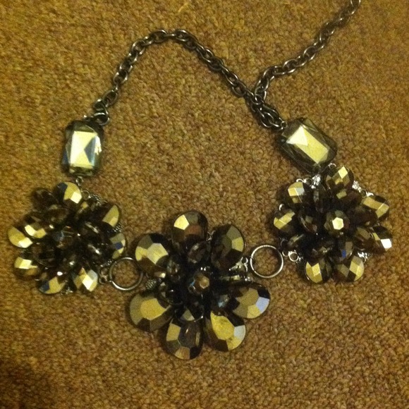 Necklace - Picture 1 of 1