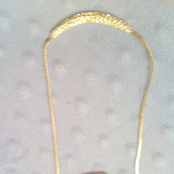 Offers 👍💎🎀Sparkly necklace with price tag