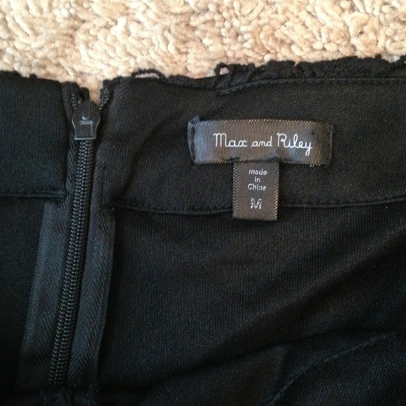 Lace style shorts - Picture 3 of 3