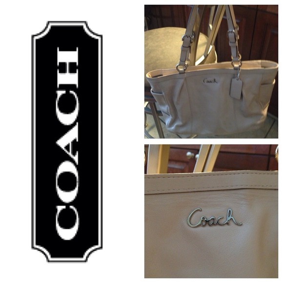 ❌HOLD❌❤COACH❤💯% Authentic purse