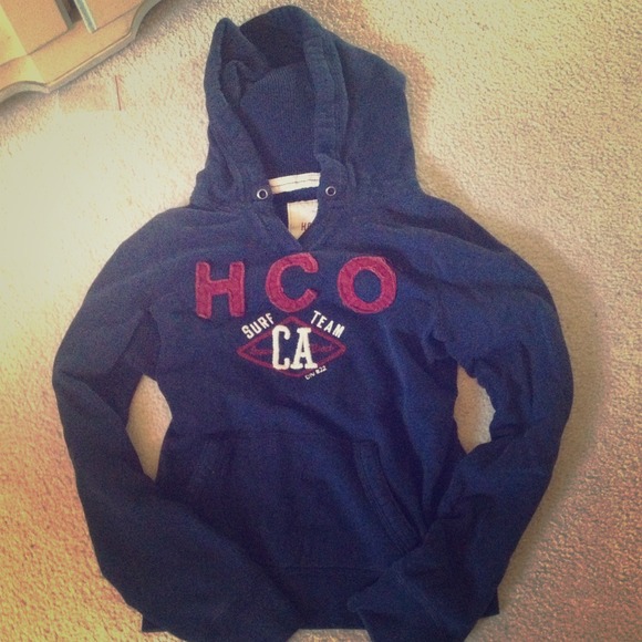 navy blue Hollister sweatshirt☺ -for @shelbyeagle