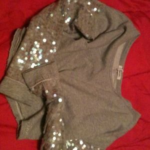 Aeropostale half sweat shirt of the shoulder