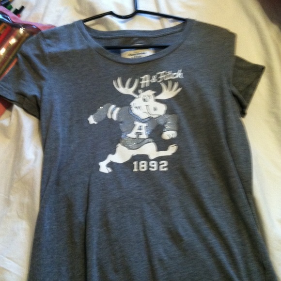 Abercrombie tshirt - Picture 1 of 1