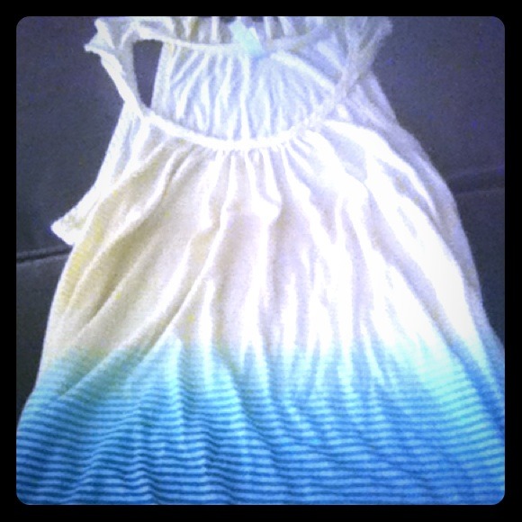 A a 3 multicolored shirt yellow white and blue