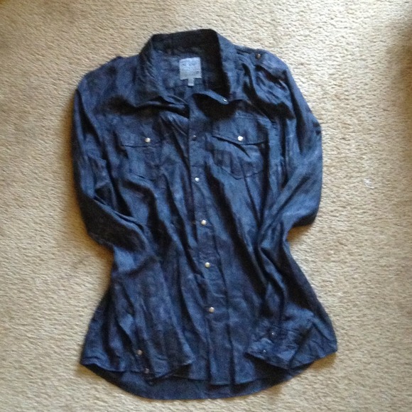 Joe's Tops - 100% silk blouse
