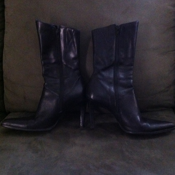 Shoes - Picture 3 of 3