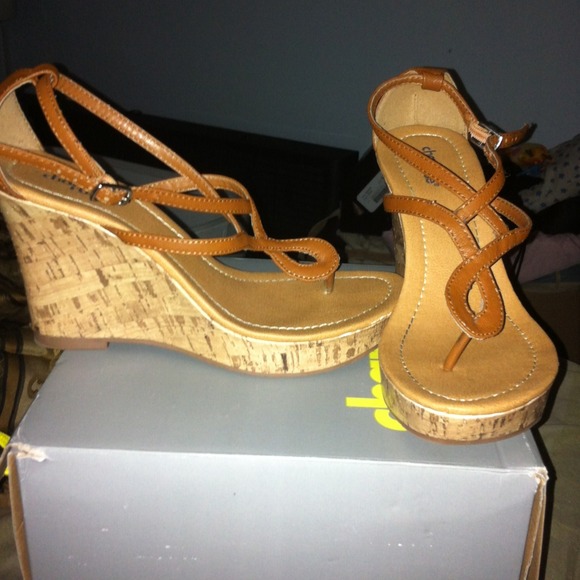 Summer wedges