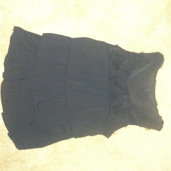 Black Sleeveless Top