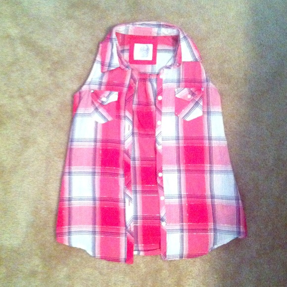 Sleeveless Plaid Top