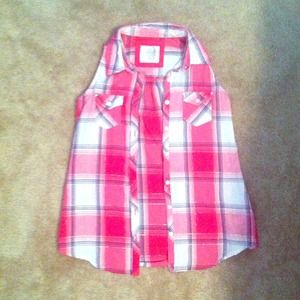 Sleeveless Plaid Top