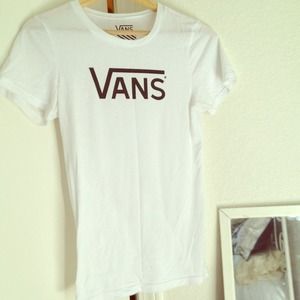 Vans  TShirt 💢HOLD til Monday💢