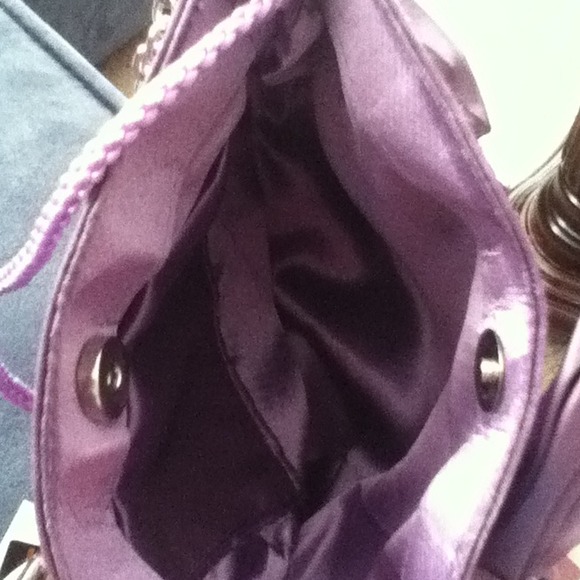 Purple Bow Purse. - Picture 3 of 4