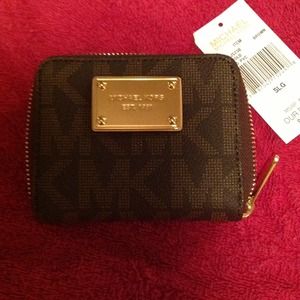 AUT. MICHAEL KORES SMALL ZIP AROUND WALLET