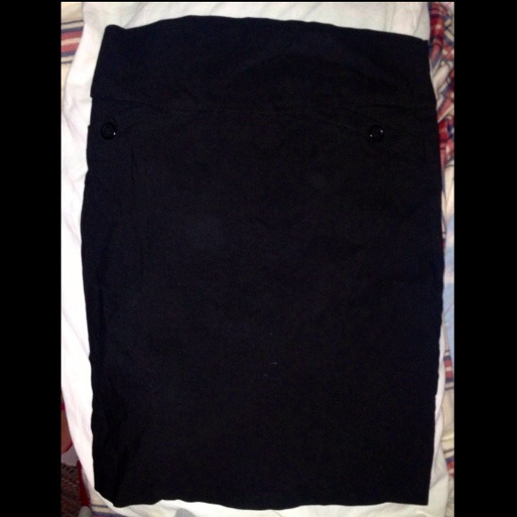 Black pencil skirt