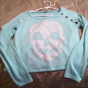 Skull crop sweater