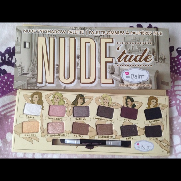 💥The balm nude' tude palette💥