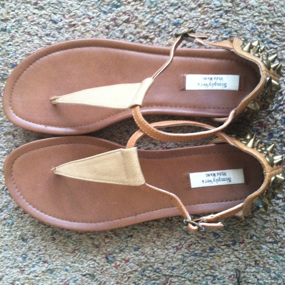 Vera Wang gladiator sandals - Picture 3 of 3