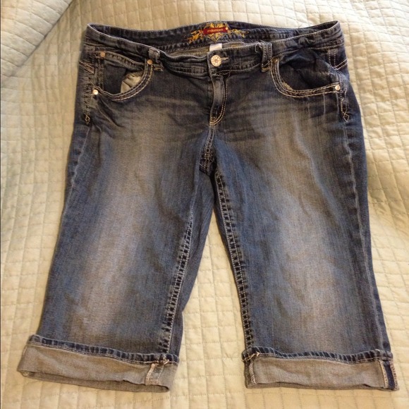 Maurice's Brand Capris