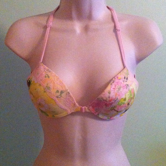 🚫TRADED🚫Gorgeous Push-up Bra - Picture 1 of 2