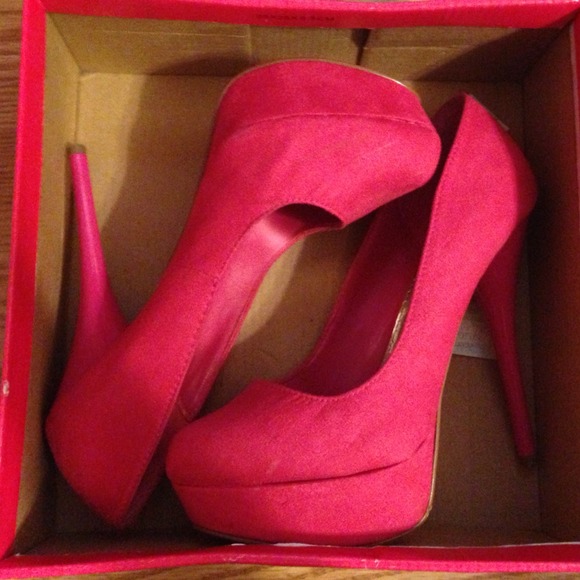 Pink platform heels ❤️sold ❤️