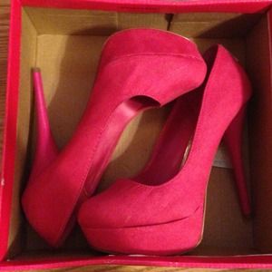 Pink platform heels ❤️sold ❤️