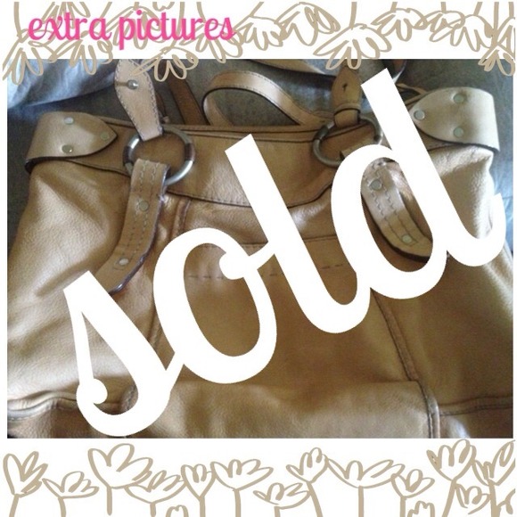 additional pictures of the ruehl bag