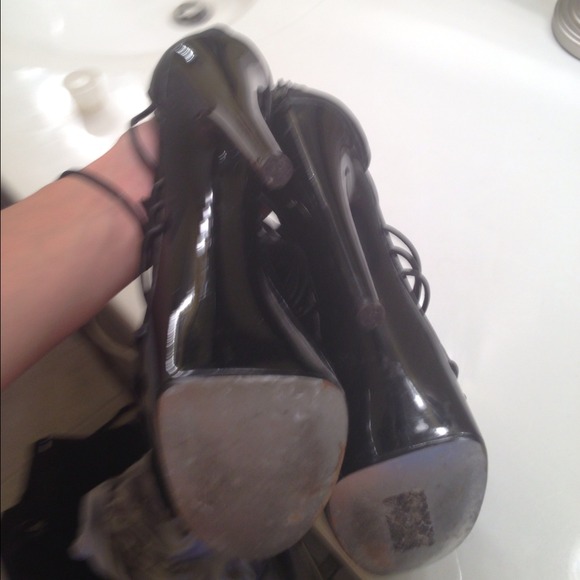 Sold - Picture 3 of 4