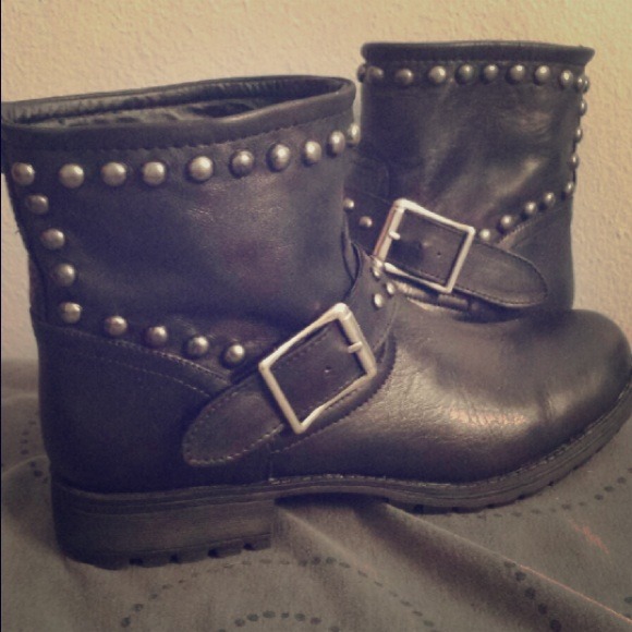 Kelsi Dagger ankle boots