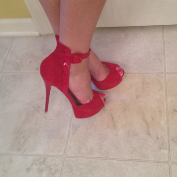 Sold - Picture 2 of 4