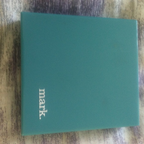 *BUNDLE for @mariana20 Spring color kit NWOT sold* - Picture 4 of 4