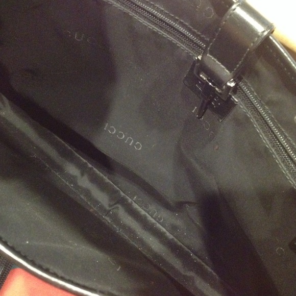 Authentic Gucci hobo purse with dust bag - Picture 4 of 4