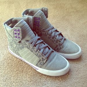 Women's Supra sky tops!