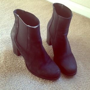 Black ankle bootie