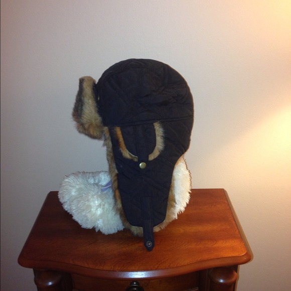 🎀Sold🎀 Black aviator hat with brown faux fur