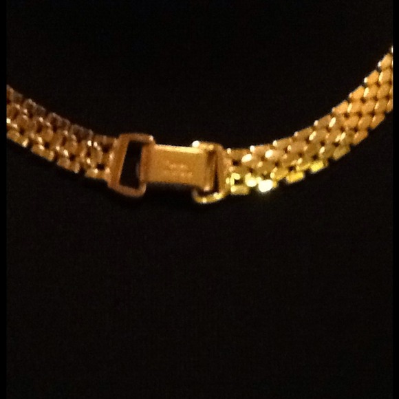 Napier Goldtone Flexible Vintage Timeless Classy Necklace - Picture 4 of 4