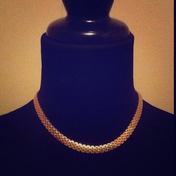 Napier Goldtone Flexible Vintage Timeless Classy Necklace - Picture 2 of 4