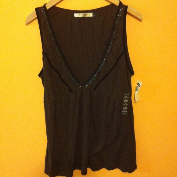 Deep v-neck sleeves top
